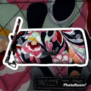 Vera Bradley RFID Accordion Wristlet